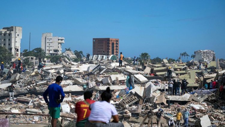  Aftermath of earthquakes, in Caraballeda
