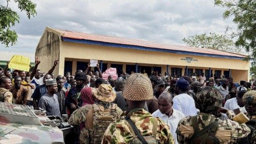Nigeria, 37 studenti dispersi dopo un attacco nel nord