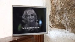 Für die ehemalige Ministerin und Mitglied der Partei „Reform UK“, Ann Widdecombe, wurde in Widecombe-in-the-Moorin eine Gedenkstätte eingerichtet.