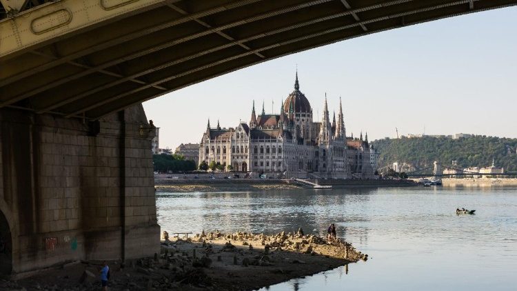 La siccit&agrave; record del Danubio a Budapest