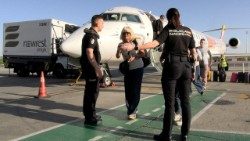 Spagna, controlli di polizia all'aeroporto di Madrid per i viaggiatori in arrivo dall'Italia