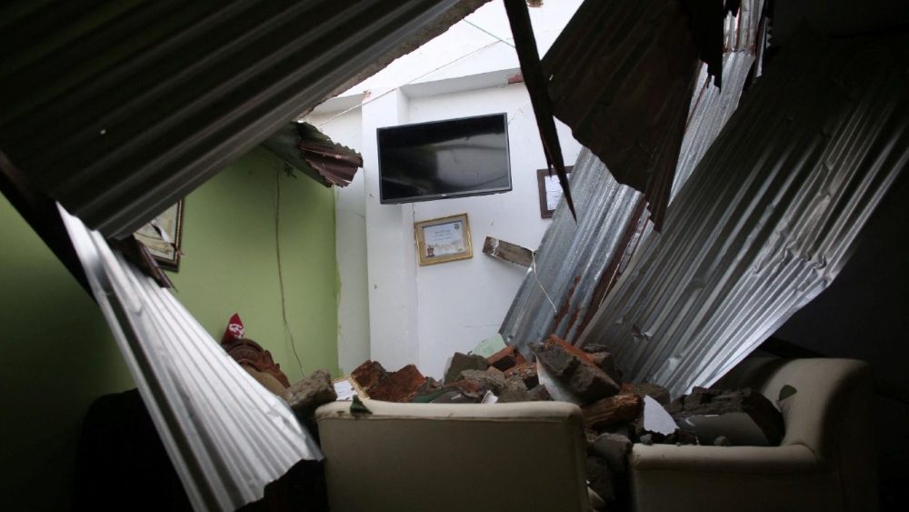 Aftermath of an earthquake in Quibdo