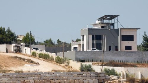Cisgiordania, prosegue da una settimana l'assedio ai palestinesi di Qusra