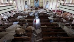 Danos na igreja de São Francisco de Assis-Karot, após um terremoto, em Ruteng, na regência de Manggarai, província de Nusa Tenggara Oriental, Indonésia