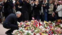 Últimos tributos al rey Harald V, que falleció este viernes a los 89 años de edad.