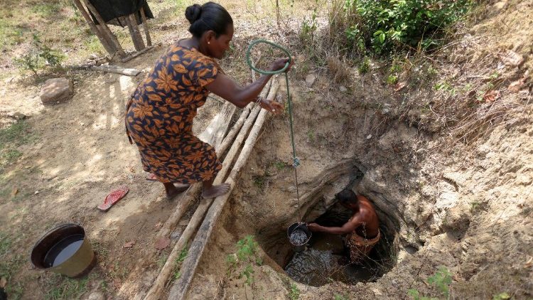 Sri Lanka, la ricerca dell'acqua