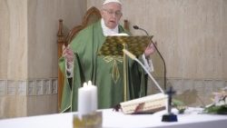 Papa celebra a missa na Casa Santa Marta