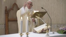 Misa Takatifu katika Kanisa la Mtakatifu Marta