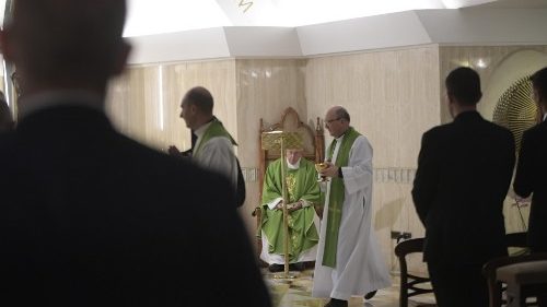 Papa: riconoscersi peccatori &egrave; il primo passo per conoscere Ges&ugrave;