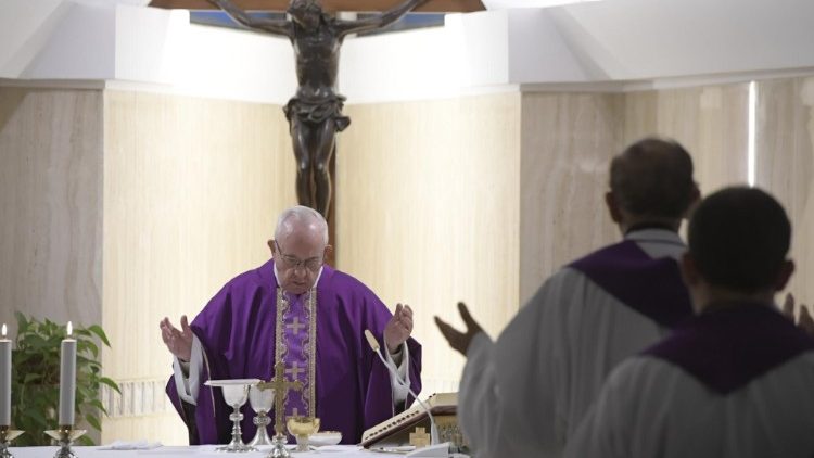 Papież: prośmy o wiarę w przeżywaniu Bożego Narodzenia