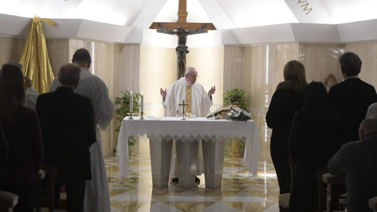 Papa Francisco durante a missa na Casa Santa Marta