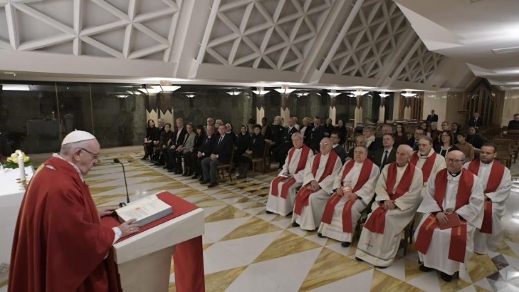 Папа падчас св. Імшы ў капліцы сваёй рэзідэнцыі