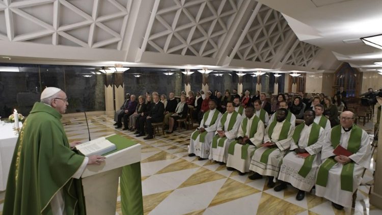 Папа падчас св. Імшы ў капліцы сваёй рэзідэнцыі