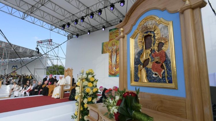 2019.05.31 Icoana Preasfintei Fecioare Maria de la Cacica (fotografie din arhivă de la vizita papei Francisc în România)