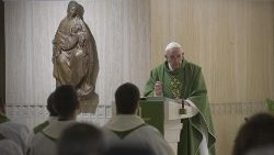 Папа падчас св. Імшы ў капліцы сваёй рэзідэнцыі