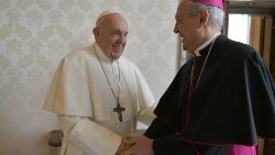 Monseñor Gabriele Giordano Caccia, Observador Permanente de la Santa Sede ante la ONU, con el Papa Francisco