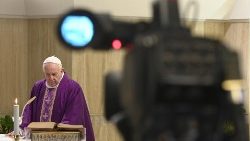 Папа падчас св. Імшы ў капліцы Дома св. Марты