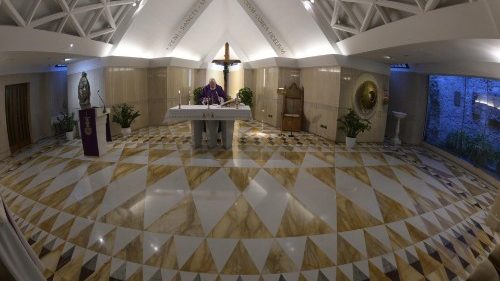 Il Papa prega per i senza fissa dimora: siano aiutati dalla società, la Chiesa li accolga