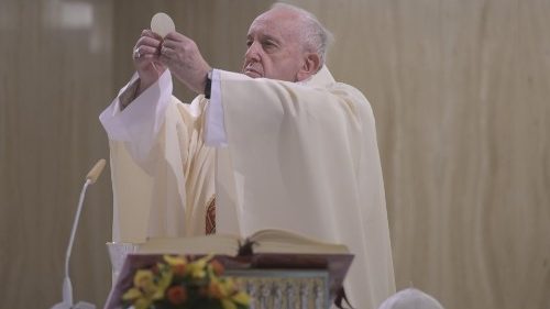 O drobném každodenním lynčování klevetami