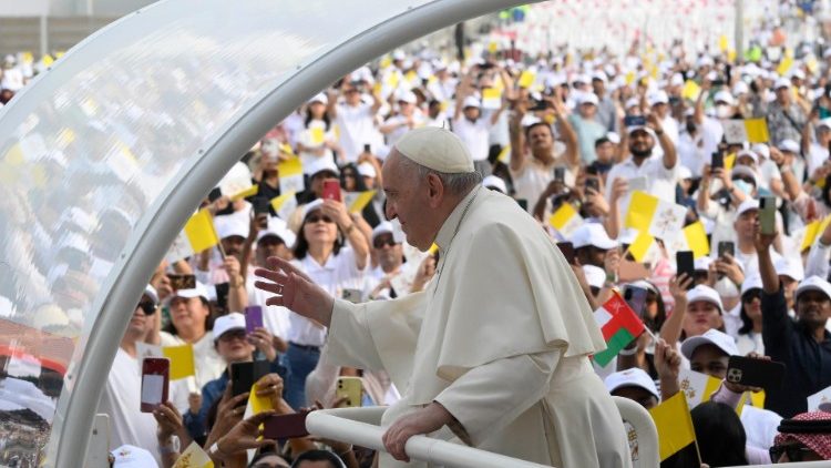 Ni katika maadhimisho ya Sikukuu ya Mtakatifu Yosefu, Mume wake Bikira Maria, tarehe 19 Machi 2013, Baba Mtakatifu Francisko aliposimikwa rasmi kuwa Khalifa wa Mtakatifu Petro wa 266 