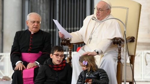 Francesco: la fratellanza avanzi con il dialogo, che è l'ossigeno della pace 