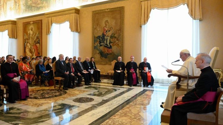 L'incontro di Francesco con gli appartenenti all'Umec.