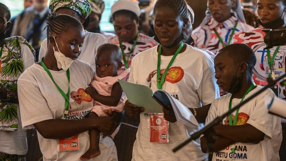 Papežovo setkání s oběťmi násilí v Konžské demokratické republice