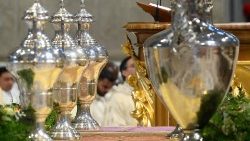 Святая Месса освящения мира и благословения елея в Ватикане (2023 г.)