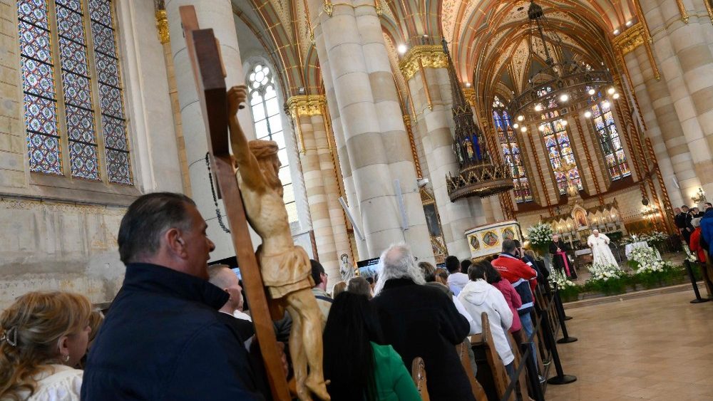 Stretnutie s chudobnými a utečencami v Kostole sv. Alžbety (29. apr. 2023)