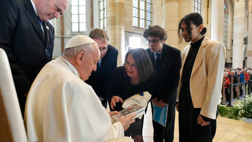 Stretnutie s chudobnými a utečencami v Kostole sv. Alžbety (29. apr. 2023)