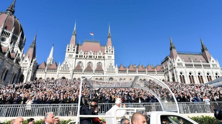 Santa Messa presieduta da Papa Francesco nella Piazza Kossuth Lajos di Budapest, Ungheria