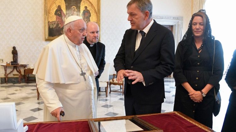 W 2023 roku komisarz Lazzarini o sytuacji w Gazie opowiadał papieżowi Franciszkowi