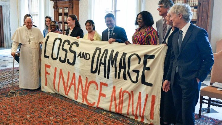 Wahamasishaji wa Kijani na Blu katika siku ya mazingira duniani