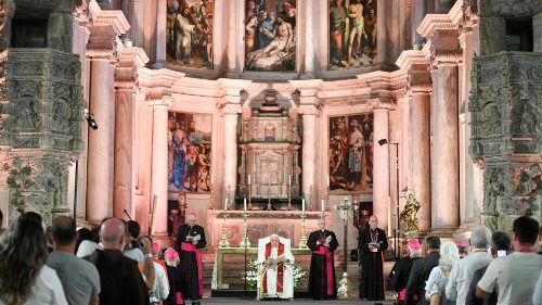 Papst trifft Missbrauchsüberlebende in Lissabon