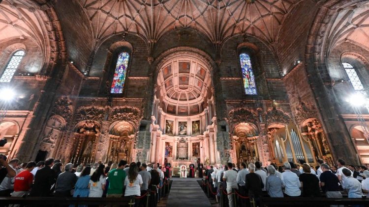 Богослужение Вечерни в монастыре иеронимитов (Лиссабон, 2 августа 2023 г.)