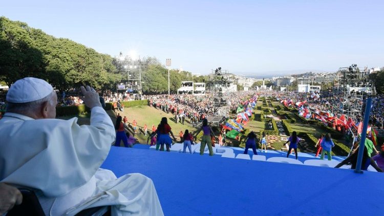 Umati Mkubwa katika Bustani ya jiji la Lisbon