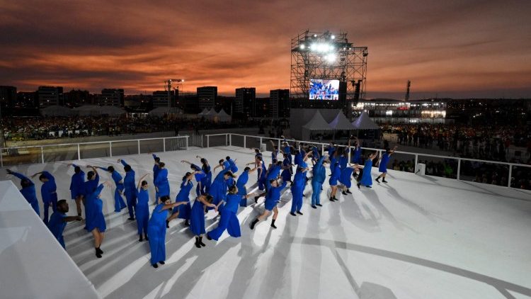 세계청년대회(WYD) 밤샘기도를 위한 젊은이들의 공연