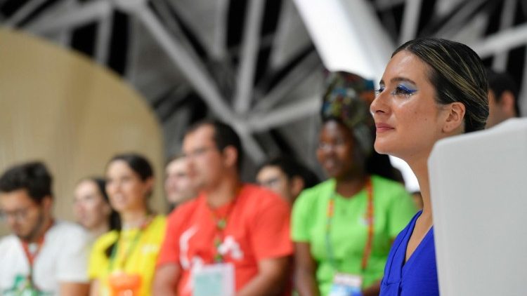 떼주 공원에서 열린 밤샘기도에 함께한 젊은이들의 모습