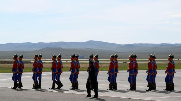 2023.09.01 Viaggio Apostolico in Mongolia - Arrivo e Accoglienza Ufficiale