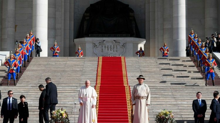 수흐바타르 광장에서 열린 환영식