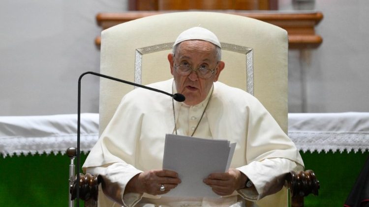 Сустрэча з каталіцкай супольнасцю Манголіі