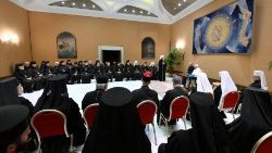 Ukrainos Graikų Katalikų Bažnyčios sinodo dalyviai ir popiežius