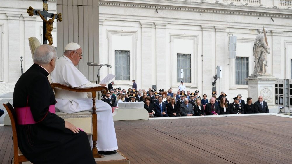 Аўдыеныя для Карабінераў Італіі