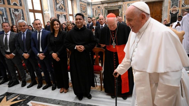 Audience du Pape François avec les employés de la pharmacie du Vatican, lundi 18 septembre 2023. 