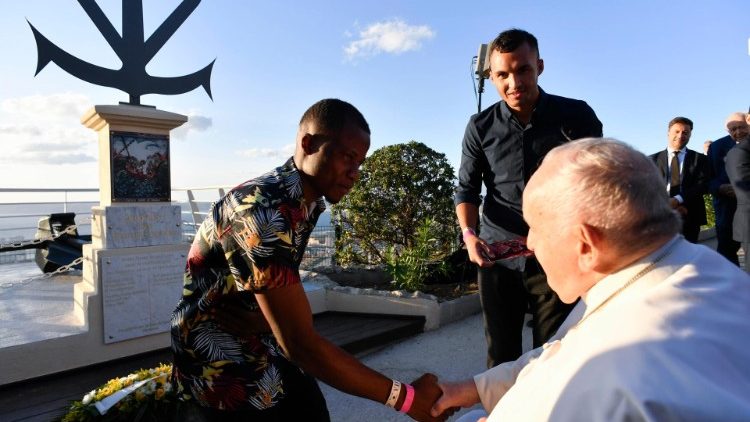 Kumbu kumbu kwa mabaharia na wahamiaji waliomezwa maji ya mediteranea