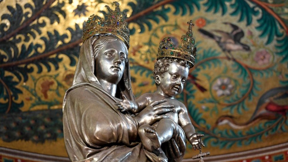 Марыя ў марсэльскай базіліцы Нотр-Дам дэ ля Гард