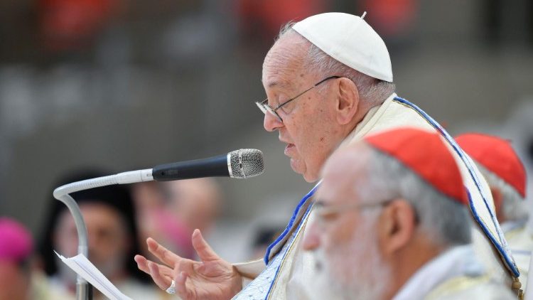 2023.09.23 Viaggio a Marsiglia - Santa Messa nello Stadio Velodrome