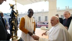 2023.09.27 Papa Francisko wakati wa katekesi yake.