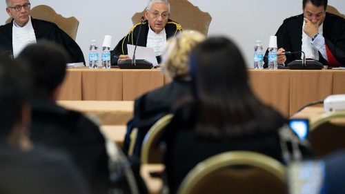 Processo vaticano, Apsa pede 270 milhões de euros por danos materiais