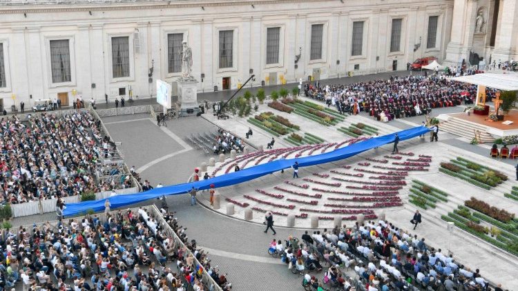 Sala ya Kiekuemeni ikiwa ikiwa na tamasha la vijana 